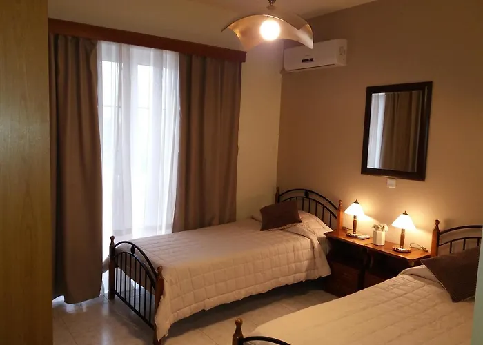 Colonial Family Apartment #3